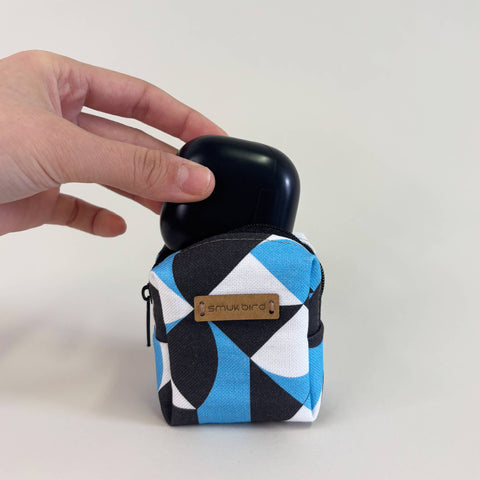 Mini-taske til hovedtelefoner & Co. | lavet af økologisk bomuld | Designformer | Model PocketCube