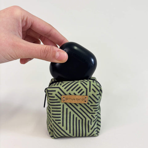 Mini-taske til hovedtelefoner & Co. | lavet af økologisk bomuld | Designstriber | Model PocketCube