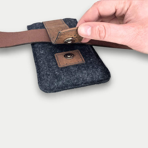 Handy bæltepose til Fairphone 4 | med magnetlukning og kortholder | antracit | Model CLIP