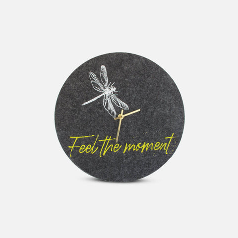 Filt og kork vægur 30 cm | Design "Moment" af Anja Streese