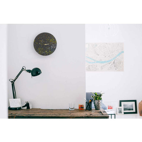 Filt og kork vægur 30 cm | Design "Dots" af Anja Streese