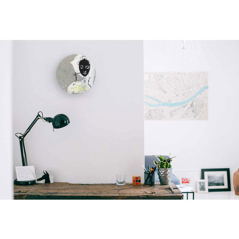 Filt og kork vægur 30 cm | Design "Woman" af Anja Streese