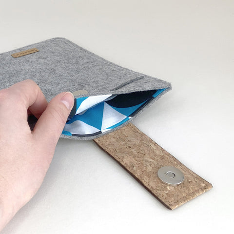 Cover til PocketBook Verse | med magnetlukning og ekstra rum | lysegrå - Shapes | Model "HAKA"