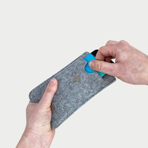 Handytasche für iPhone 12 Pro Max | mit Magnetverschluss und extra Fach | hellgrau - Shapes | Modell HAKA
