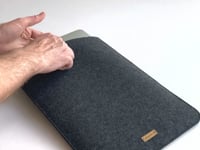 Skræddersyet laptop sleeve | lavet af filt og økologisk bomuld | antracit - Spor | Model "LET"