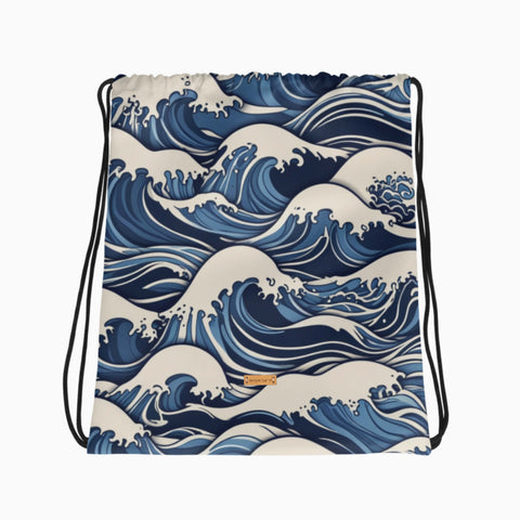 Turnbeutel mit blauem japanischen Wellenmuster, flach ausgelegt.