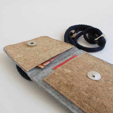 Skuldertaske til Fairphone 4 | lavet af filt og økologisk bomuld | lysegrå - blomstrer | Model KEDJA