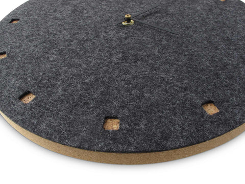 Vægur lavet af filt og kork 30 cm | antracit - sort | Design: Esbjerg