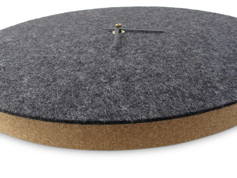 Vægur lavet af filt og kork 30 cm | antracit - sort | Design: Aalborg