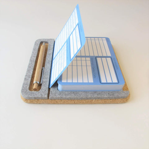 Noteholder "ToDo" inkl. 50 kort & kuglepen af træ | lavet af filt og kork | lysegrå