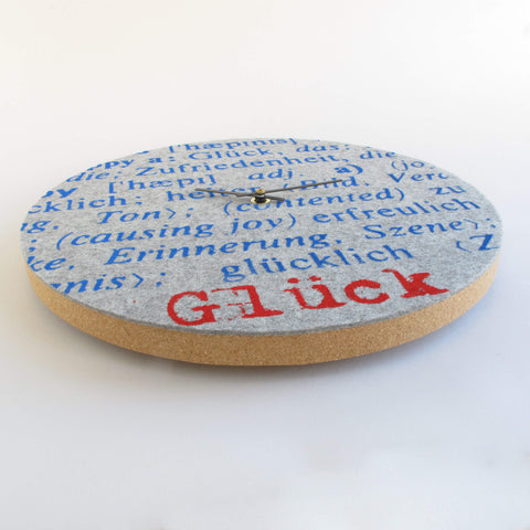 Filt og kork vægur 30 cm | Design "Happiness" af Anja Streese