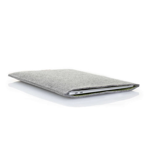 Sleeve til MacBook Pro 16 | fremstillet af filt og økologisk bomuld | lysegrå - Stripes | "LET"-model
