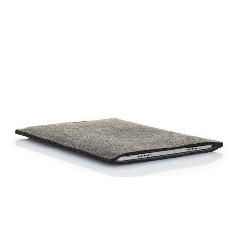 Sleeve til Surface Go 3 | fremstillet af filt og økologisk bomuld | antracit - tracks | "LET"-model